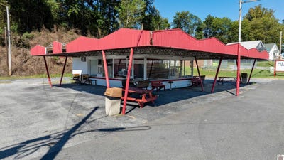 /international/us/426-e-adair-smithland-ky-110102858614/