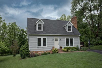 /international/us/827-shenandoah-rd-lexington-va-110108388907/