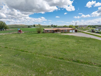 /international/us/2092-n-2nd-street-lander-wy-110108506052/