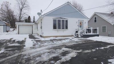 /international/us/4-hospital-drive-massena-ny-110104242903/