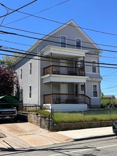 /international/us/65-brayton-ave-fall-river-ma-110108566847/