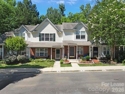 /international/us/232-butler-place-fort-mill-sc-110108577770/