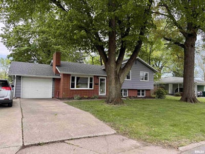 /international/us/940-memorial-drive-macomb-il-110099262998/