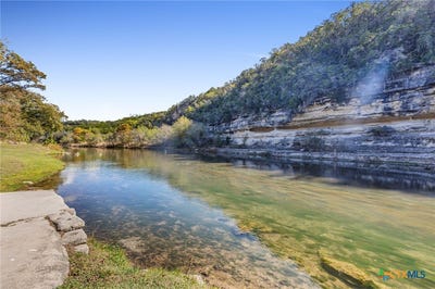 /international/us/540-river-run-new-braunfels-tx-110095718354/