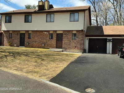 /international/us/3-peacock-place-howell-nj-110107257975/