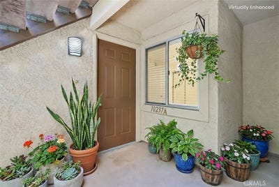 /international/us/10237-de-soto-chatsworth-ca-110107354448/