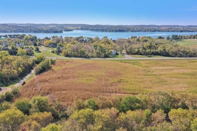 /international/us/18-26-ac-highway-78-merrimac-wi-110108351619/