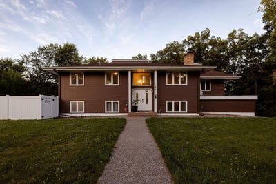/international/us/1631-21st-avenue-nw-new-brighton-mn-110108914965/