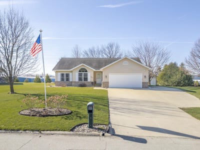 /international/us/109-meadow-lane-drive-sumner-ia-110107224105/