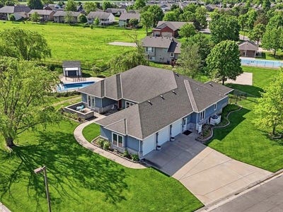 /international/us/601-stone-lake-circle-augusta-ks-110107821564/