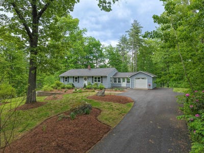 /international/us/12-ponemah-hill-road-amherst-nh-110108491442/
