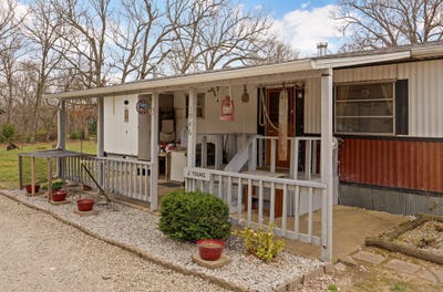/international/us/1946-e-555th-road-pleasant-hope-mo-110108023371/