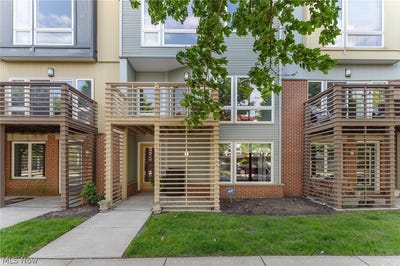 /international/us/1266-w-74th-street-cleveland-oh-110108076625/