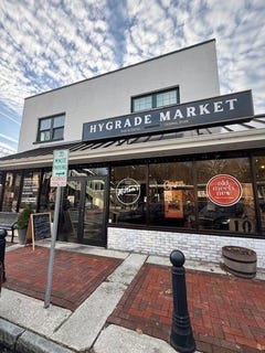 /international/us/10-front-street-croton-falls-ny-110104342516/