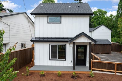 /international/us/4103-se-olsen-st-milwaukie-or-110100562679/