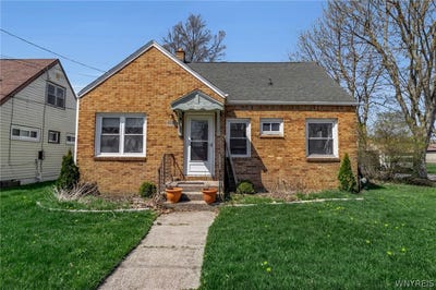 /international/us/4098-bailey-avenue-buffalo-ny-110107638989/