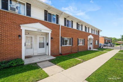 /international/us/1376-monomoy-street-aurora-il-110108410038/