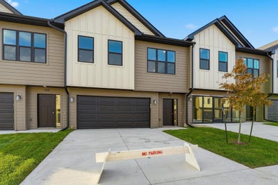 /international/us/1362-meadow-rose-place-waukee-ia-110103434003/
