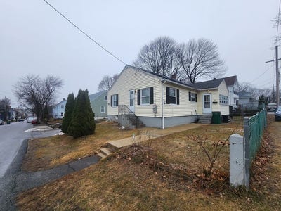 /international/us/44-cane-st-fitchburg-ma-110106733024/