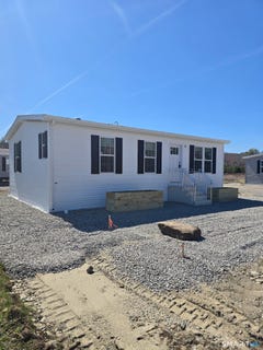/international/us/-4-421-norwich-westerly-road-north-stonington-ct-110106201197/