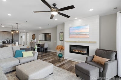 /international/us/1065-topsider-lane-osage-beach-mo-110120626161/