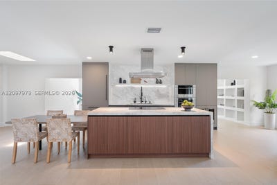 /international/us/1320-alhambra-cir-coral-gables-fl-110110372837/