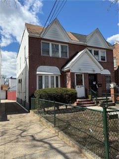 /international/us/132-20-82nd-street-ozone-park-ny-110107693382/