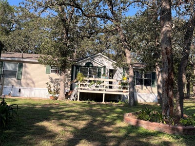 /international/us/242-shadow-oak-dr-bastrop-tx-110120498173/