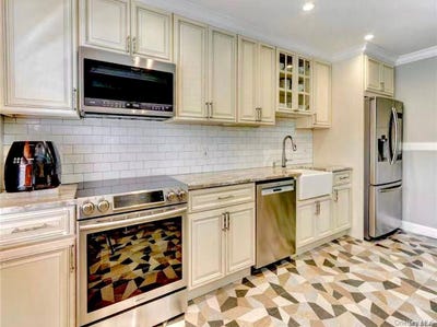 /international/us/15-manors-drive-jericho-ny-110107781498/