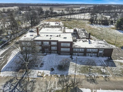 /international/us/709-deacon-street-hebron-oh-110105016940/
