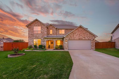 /international/us/325-little-john-court-saginaw-tx-110110220849/