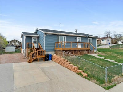 /international/us/208-patton-street-rapid-city-sd-110108360670/