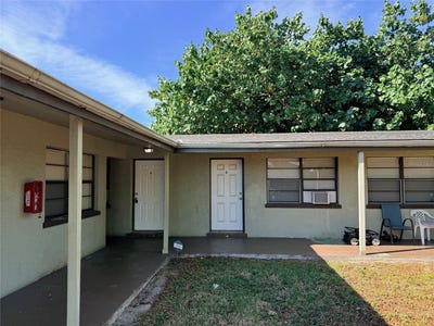 /international/us/2404-10th-street-w-bradenton-fl-110104258291/