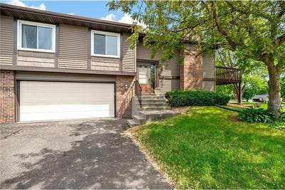 /international/us/2890-castleford-court-woodbury-mn-110108533548/