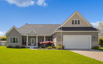 /international/us/4960-pheasant-way-stevensville-mi-110108207015/