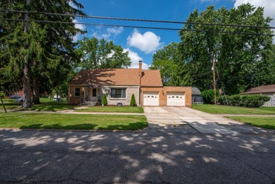 /international/us/2509-oak-street-michigan-city-in-110109164014/