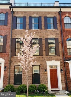 /international/us/620-leigh-way-oxon-hill-md-110105780763/