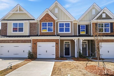 /international/us/4257-black-court-harrisburg-nc-110105043228/