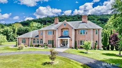 /international/us/24-hunting-ridge-drive-simsbury-ct-110103143222/