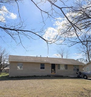 /international/us/404-w-denton-ave-sallisaw-ok-110106225278/