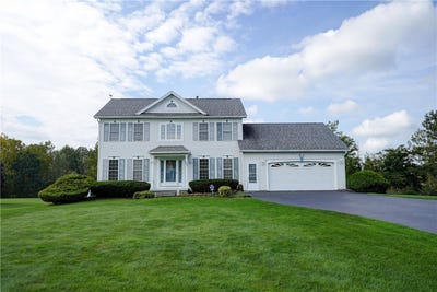 /international/us/125-sagewood-dr-spencerport-ny-110119935017/