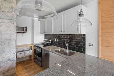/international/us/19-s-1st-street-minneapolis-mn-110108473142/