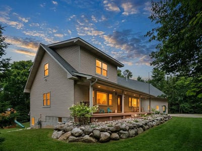 /international/us/1520-valley-drive-mackinaw-city-mi-110119528548/