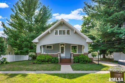 /international/us/213-s-hanover-street-metamora-il-110100821775/