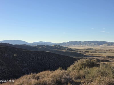 /international/us/25-3-points-road-lake-hughes-ca-110109562481/