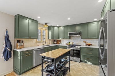 /international/us/4-apple-ridge-maynard-ma-110108279694/