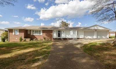 /international/us/703-grand-ave-muscle-shoals-al-110106614026/