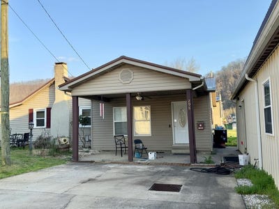 /international/us/298-e-graham-st-prestonsburg-ky-110106788676/