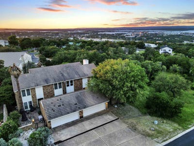/international/us/clayton-nolen-704-unit-a-horseshoe-bay-tx-110100563692/