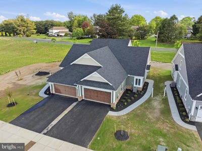 /international/us/221-bellaride-lane-millersville-pa-110103494771/